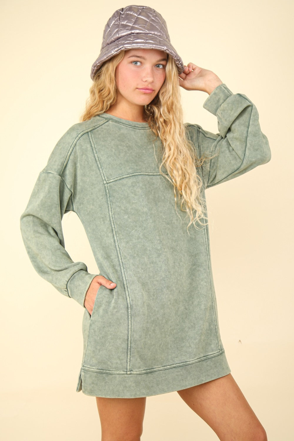Mineral Washed Oversized Sweatshirt Mini Dress – Cozy Sweatshirt Dress, Vintage Mini Dress, Relaxed Fit Dress, Casual Dress with Pockets, Comfortable Sweatshirt Dress