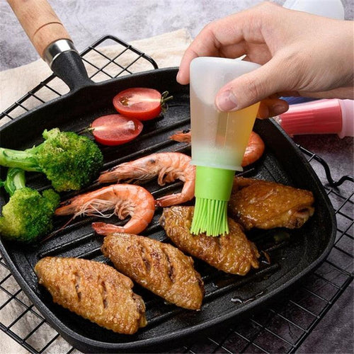 1 Pcs Portable Silicone Oil Bottle with Brush Grill Oil Brushes Liquid Oil Pastry Kitchen Baking BBQ Tool Kitchen Tools for BBQ Silicone Oil Container with Brush Spray Bottle Oil Dispenser for Kitchen Cooking BBQ by Stevvex