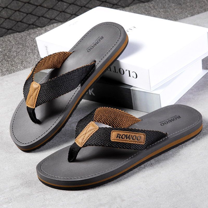 Comfortable Casual Summer Flip- Flops Men Beach Slippers Sandals Simple Luxury Design Indoor Non-Slip Black Flip Flops