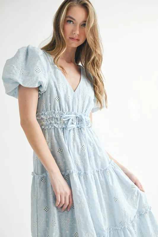 Eyelet Lace Puff Sleeve V Neck Midi Dress For Women – Elegant Fluttering Eyelet Lace Midi Dress, Puff Sleeve Detail, Timeless V Neck Design, Sophisticated Summer Dress