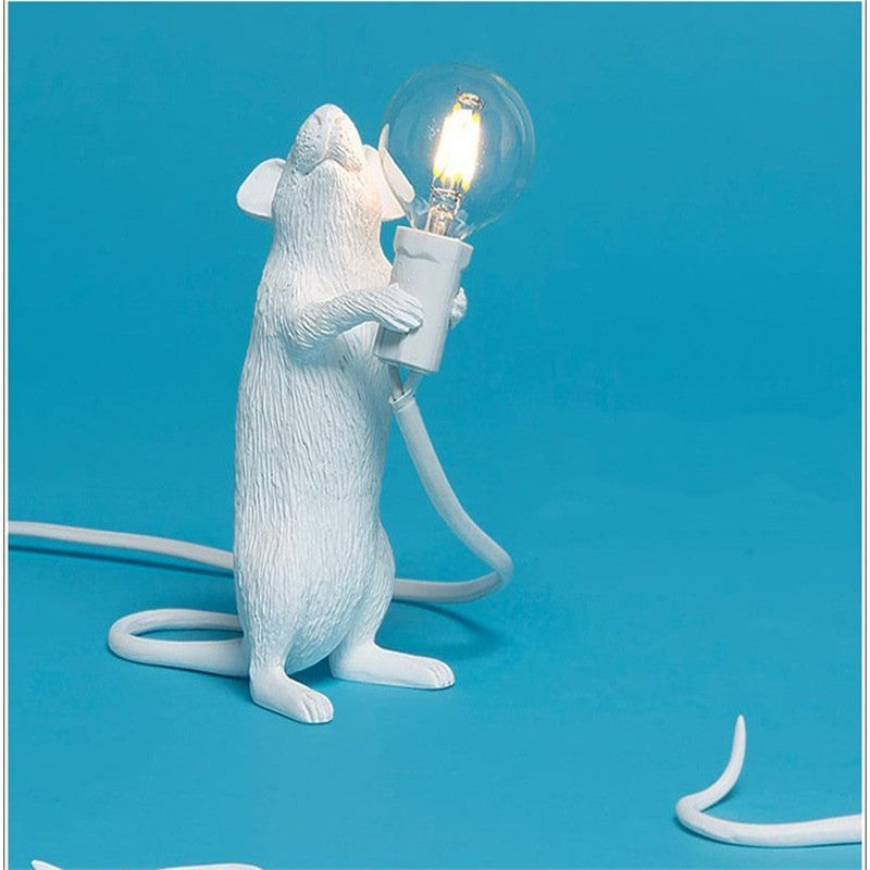 Postmodern Resin Animal Rat Mouse Table Lamp Small Mini Mouse Cute LED Night Lights Home Décor Desk Lights Bedside Lamp Decorative Table Lamp Cute Study Lamps for Bedroom Décor (