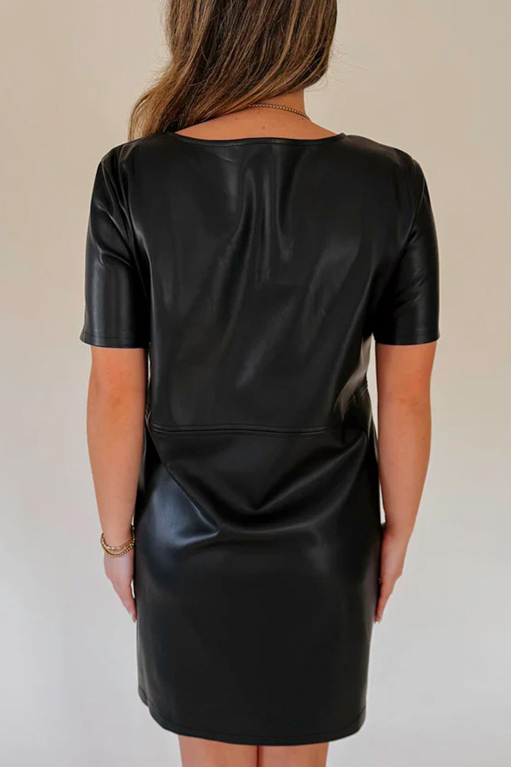 Black Round Neck Short Sleeve Mini Dress Basic Style Dress For Women Simple Style Dress by Stevvex