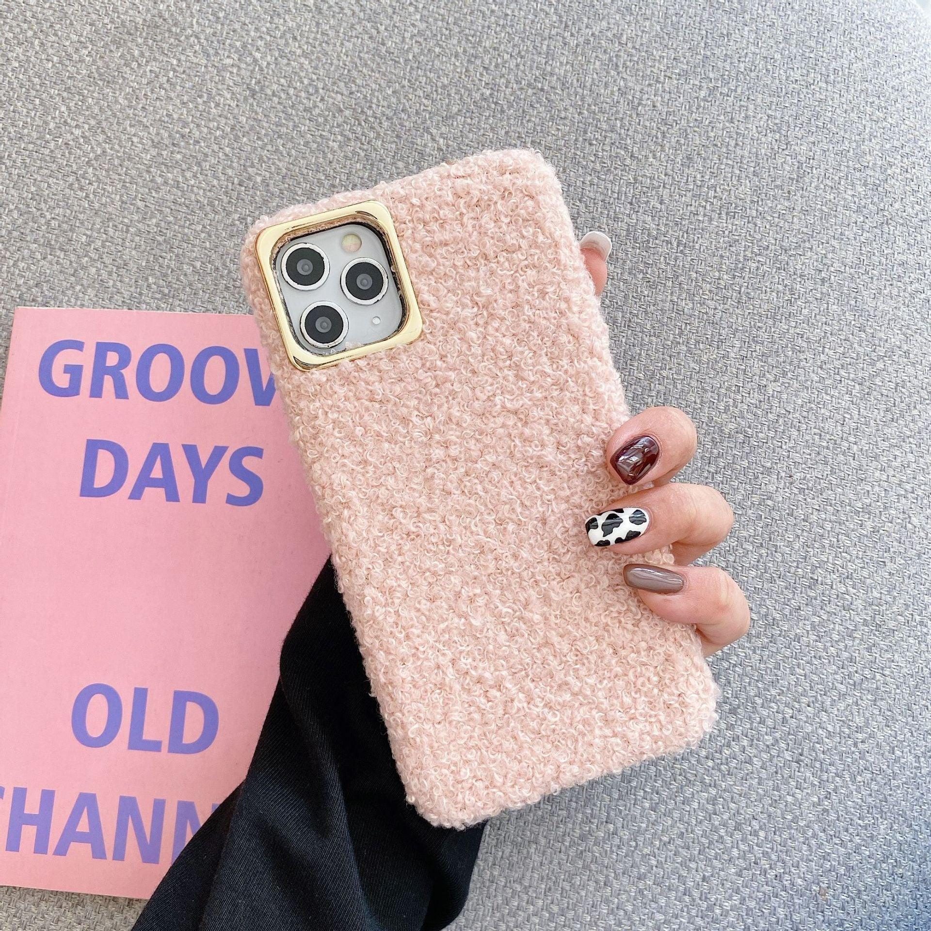 Fashion Lady Gift Case For Iphone Xs Max Xr X 11 Pro Max Se Furry Fluffy Warm Cover For Iphone 6 7 8 Plus Soft Phone Case Flexible Silicon Soft Fluffy Furry Shockproof Protective Phone Case For Iphone by Stevvex