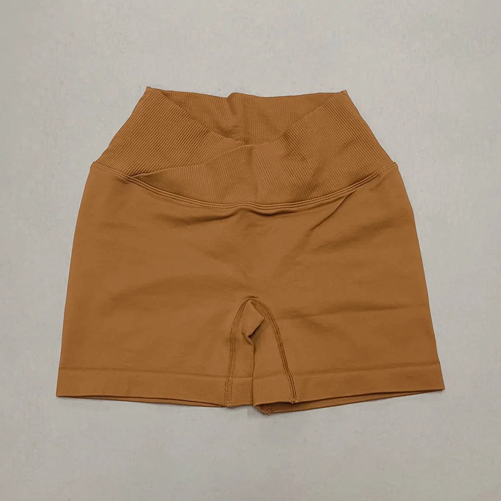 Women's sporty shorts with cross-waistband, yoga shorts, for gym workout, running, hip-enhancing,high-waisted yoga shorts.