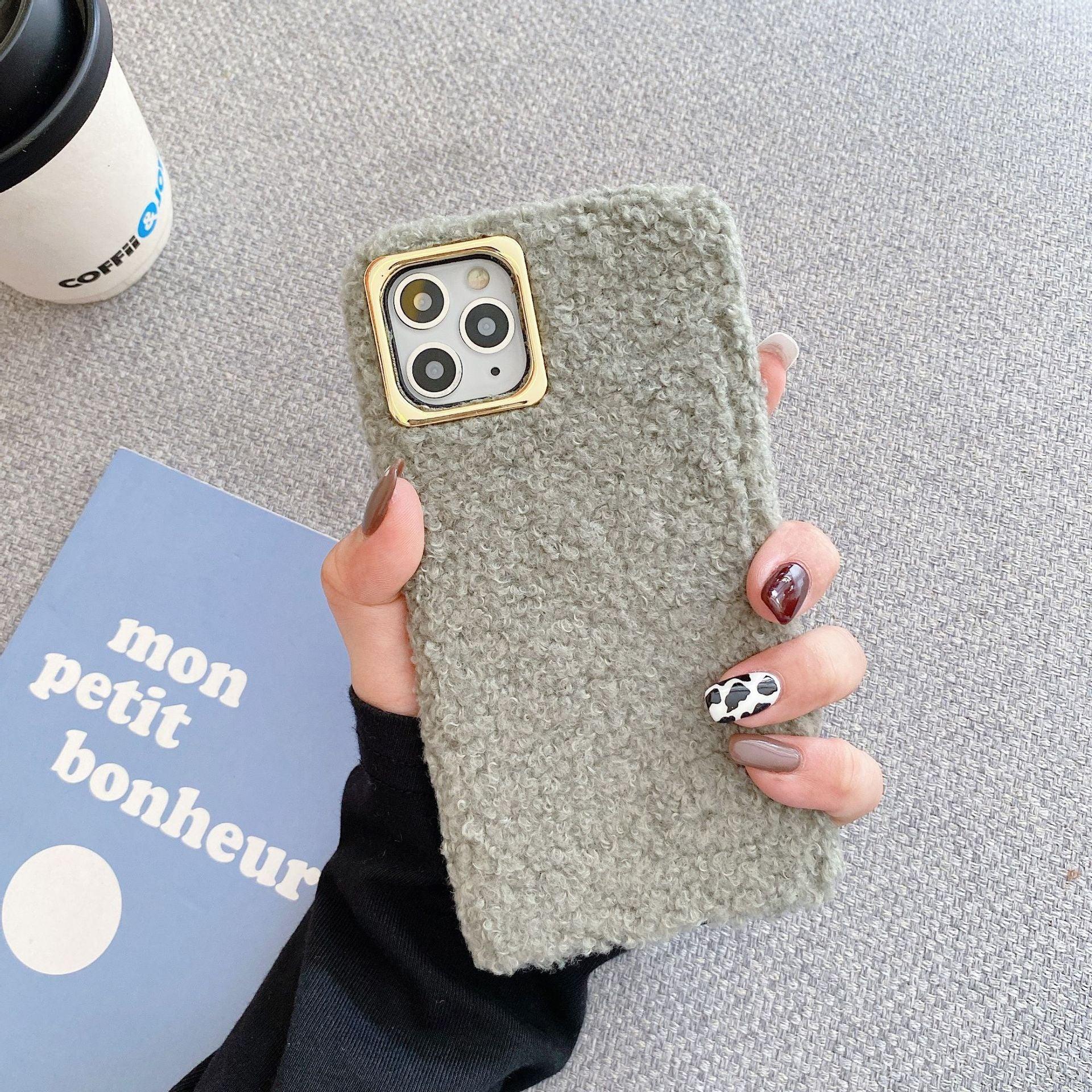 Fashion Lady Gift Case For Iphone Xs Max Xr X 11 Pro Max Se Furry Fluffy Warm Cover For Iphone 6 7 8 Plus Soft Phone Case Flexible Silicon Soft Fluffy Furry Shockproof Protective Phone Case For Iphone by Stevvex