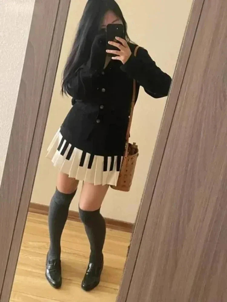 Spring Black White Spliced Women Short Skirt Y2k Slim Design Harajuku Mini Skirt Female Empire Korea Style Chic Piano Skirt