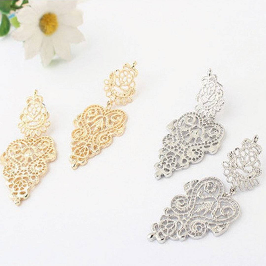 Gold Agnes Earrings for Classic Style Lovers