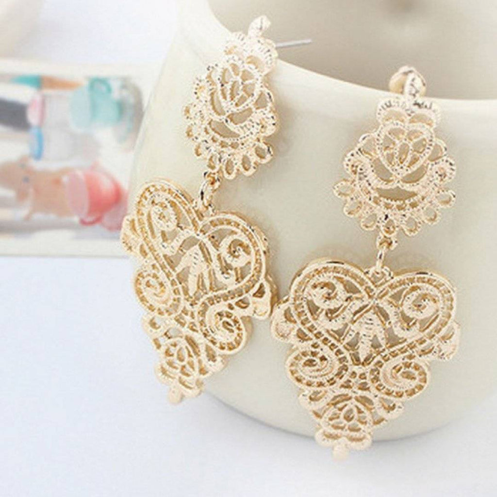 Gold Agnes Earrings for Classic Style Lovers