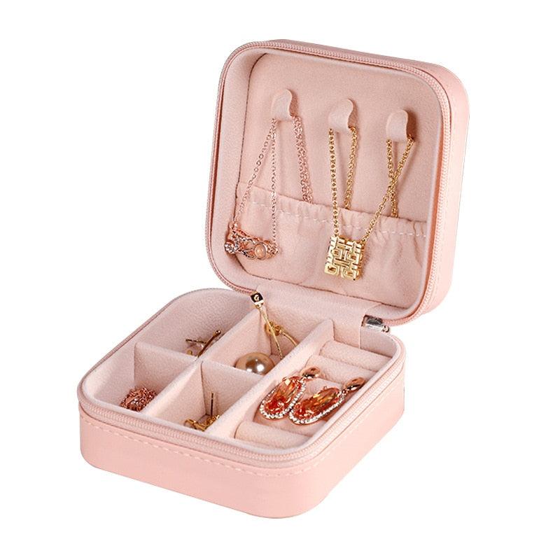 Jewelry Organizer Display Travel PU Leather Jewelry Case Boxes Travel Portable Jewelry Box Storage Organizer Earring Holder Gift Jewellery Box Organizer Small Portable PU Leather Travel Jewelry Storage Case for Rings Earrings Necklace