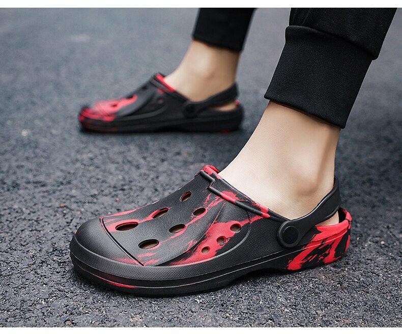 Men's Summer Hole Shoes Soft Rubber Lightweight Garden Clogs Couples Arch Support Clogs Garden Shoes Slip-on Outdoor Beach Slippers Mixed Colors Sandals