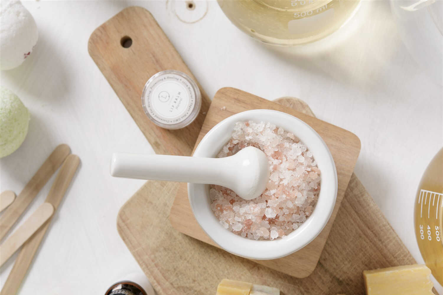 CBD Natural Eucalyptus Bath Salts with CBD, Calming and relaxing (THC free) - Lifestyle Haven