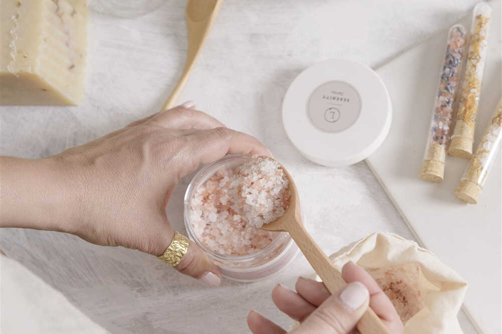 CBD Natural Eucalyptus Bath Salts with CBD, Calming and relaxing (THC free) - Lifestyle Haven